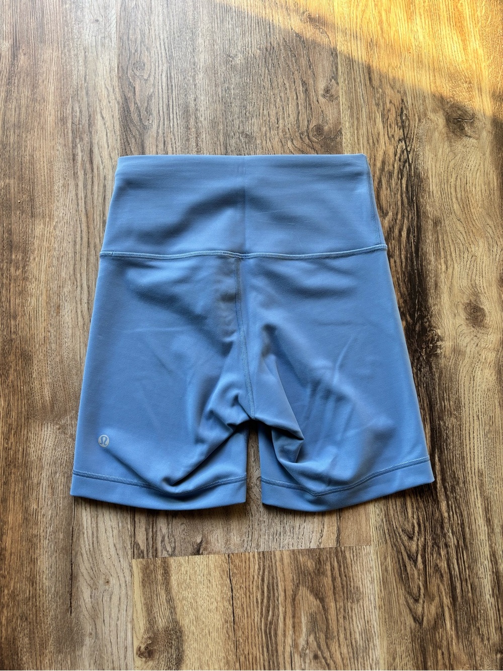 Lululemon Wunder Train High Rise Short - Picture 2 of 2